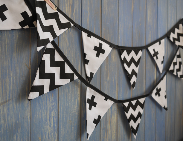 black and white children's bunting black and white children's bunting
